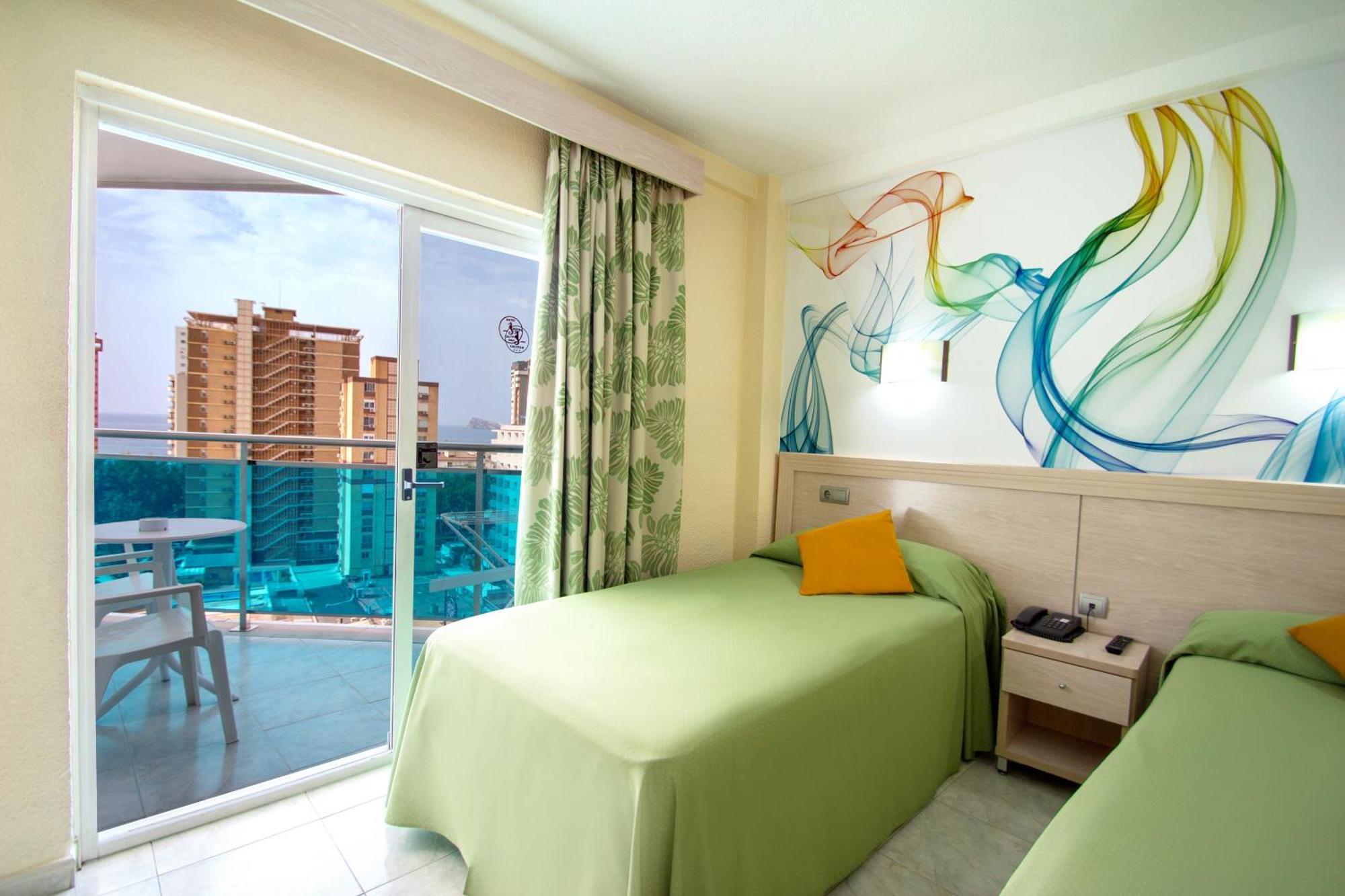 Hotel Servigroup Calypso Benidorm Rom bilde